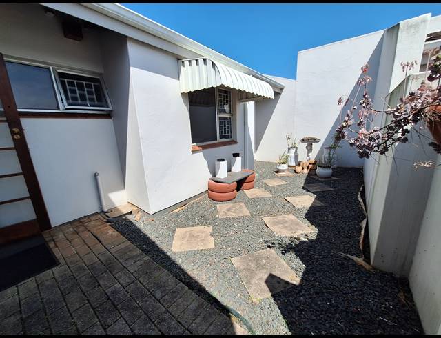3 BEDROOM TOWNHOUSE TO LET IN SUNNINGDALE
